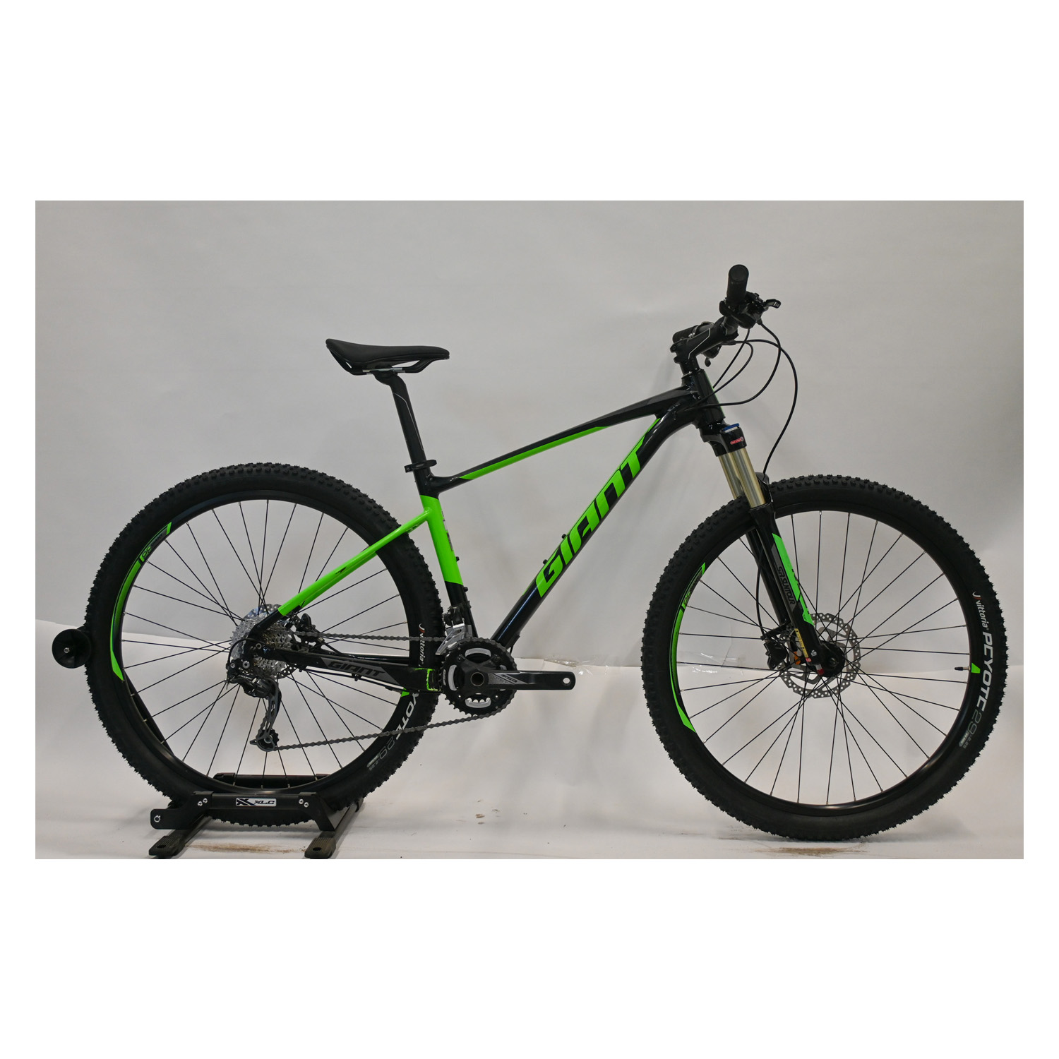 Giant Fathom 29er 2 M tweedehands MTB